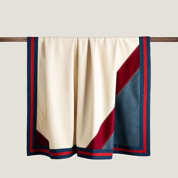 Plaid-Itaca-appeso-8