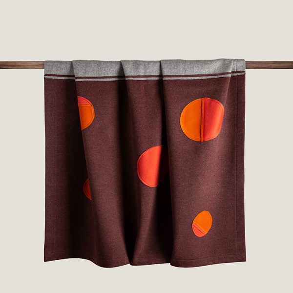 Plaid-Vulcano-appeso-10